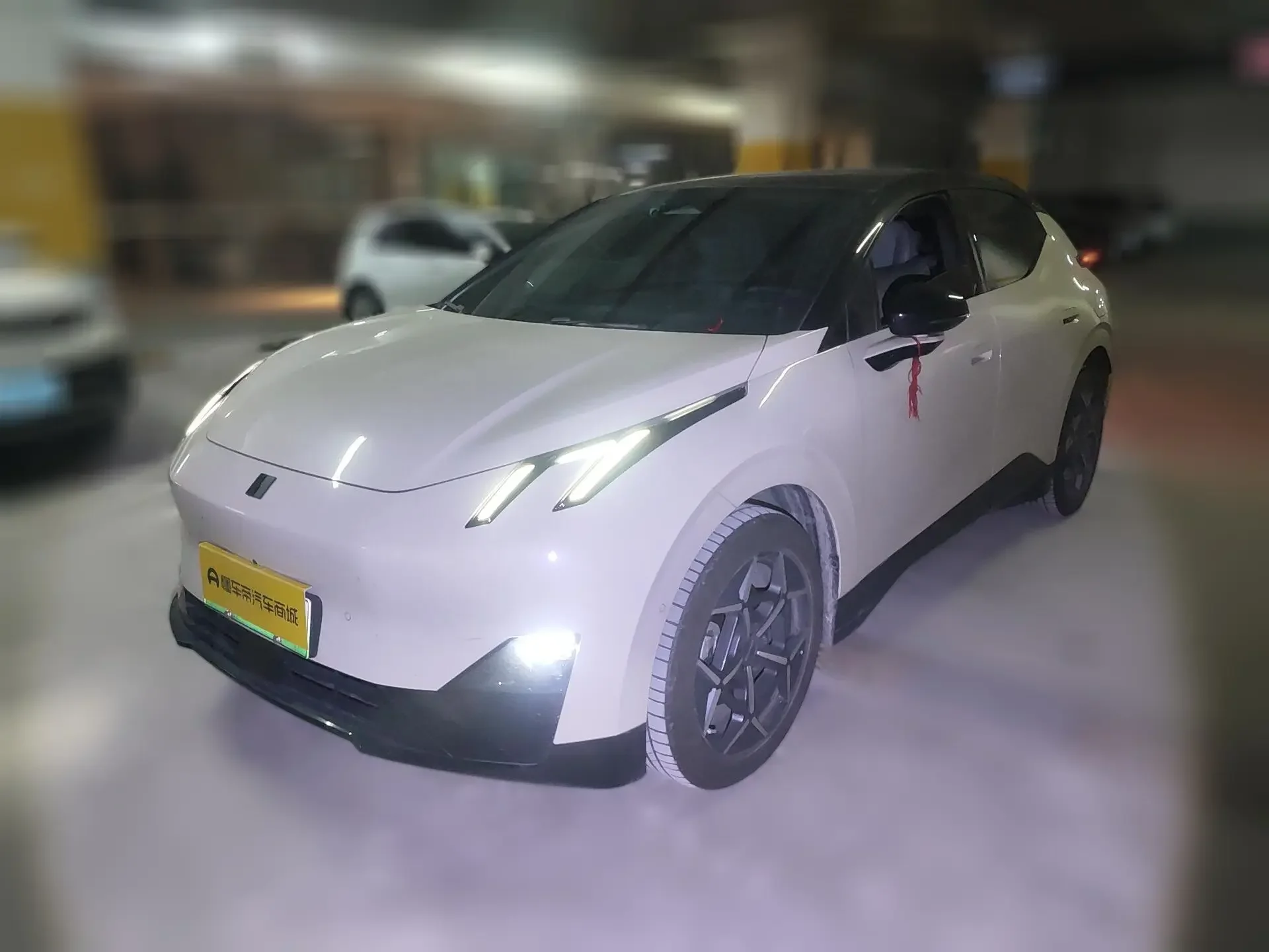 Lynk & Co Z20