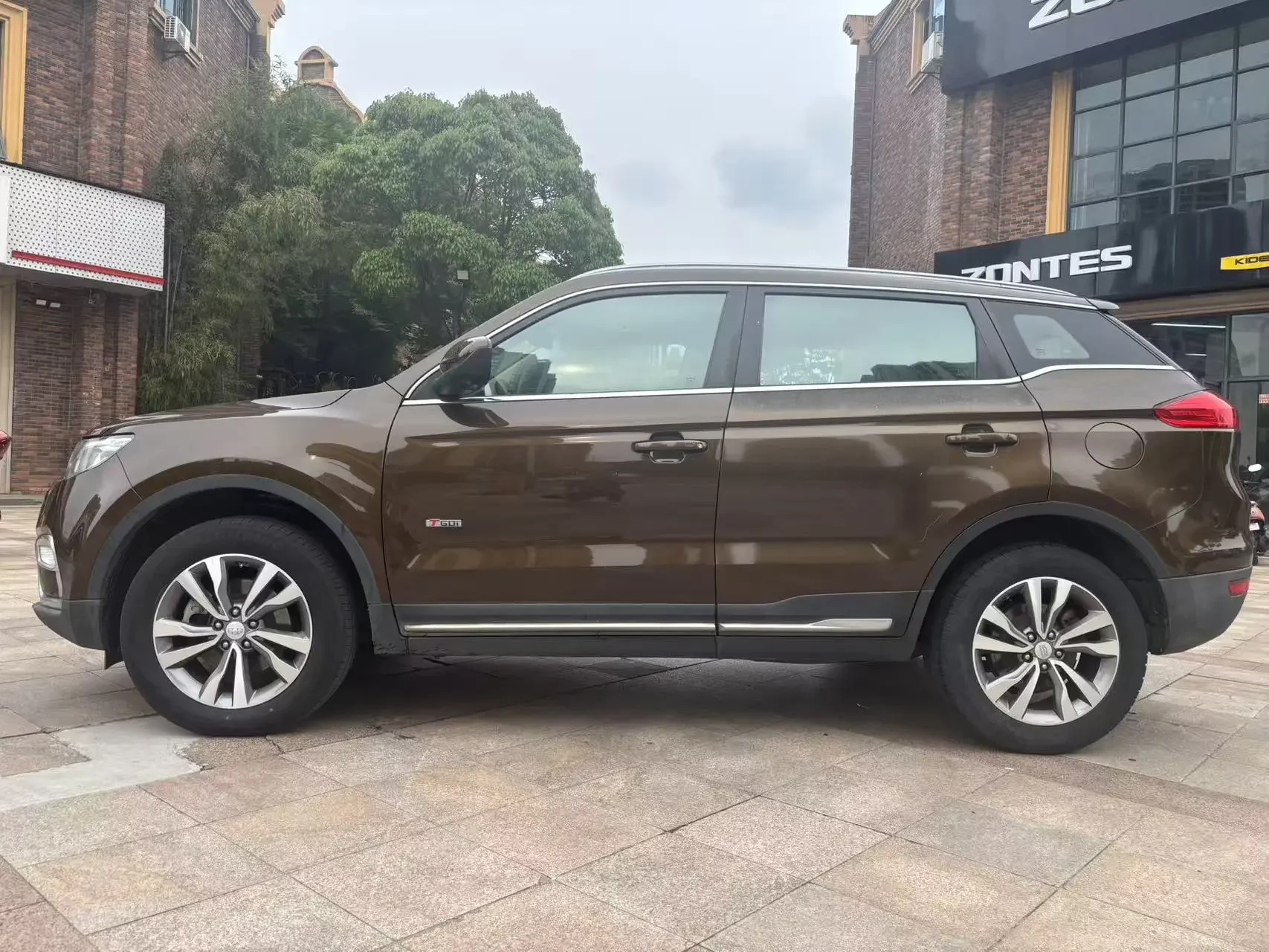 Geely Atlas