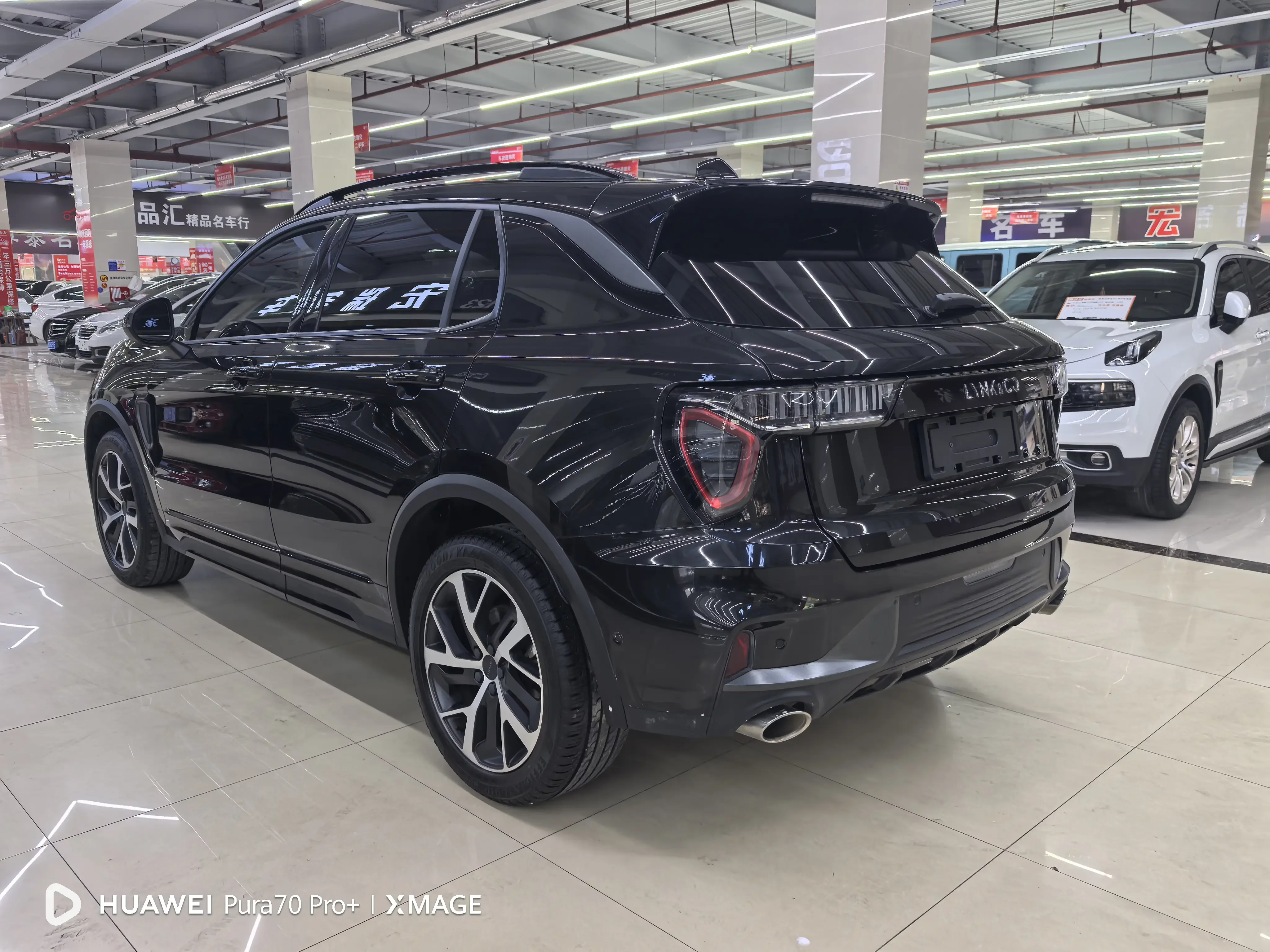 Lynk & Co 01