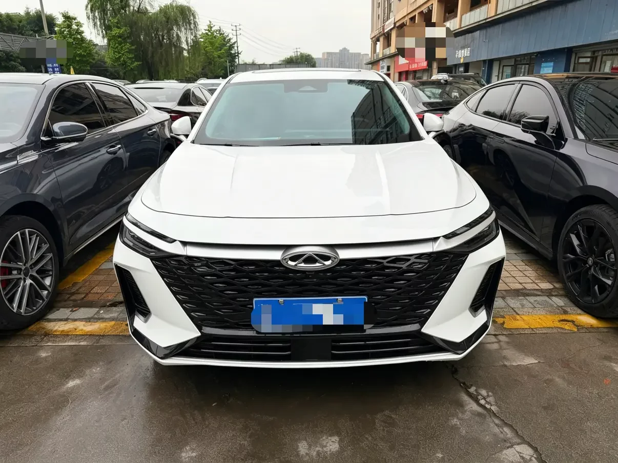 Chery Arrizo 8