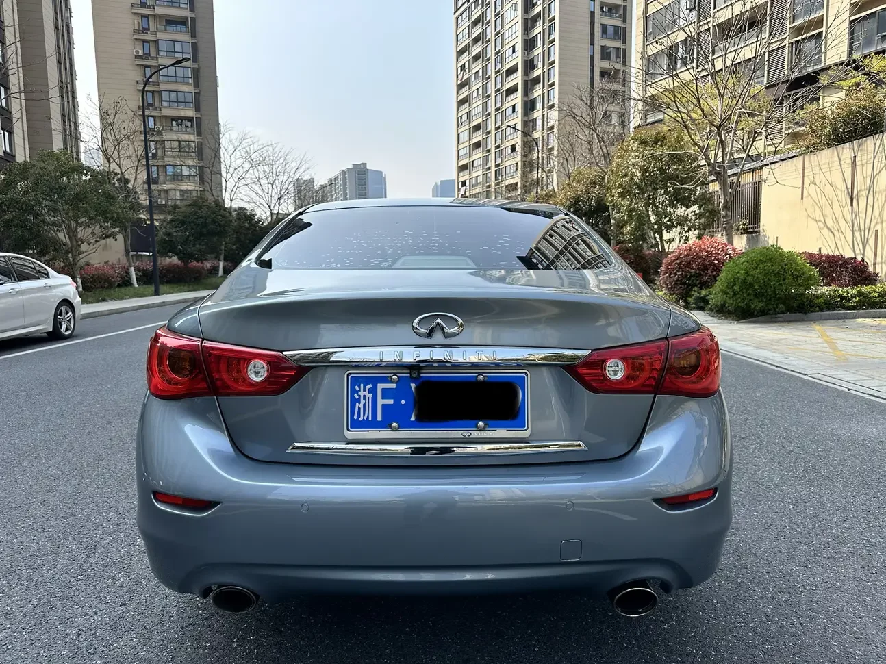 Infiniti Q50L