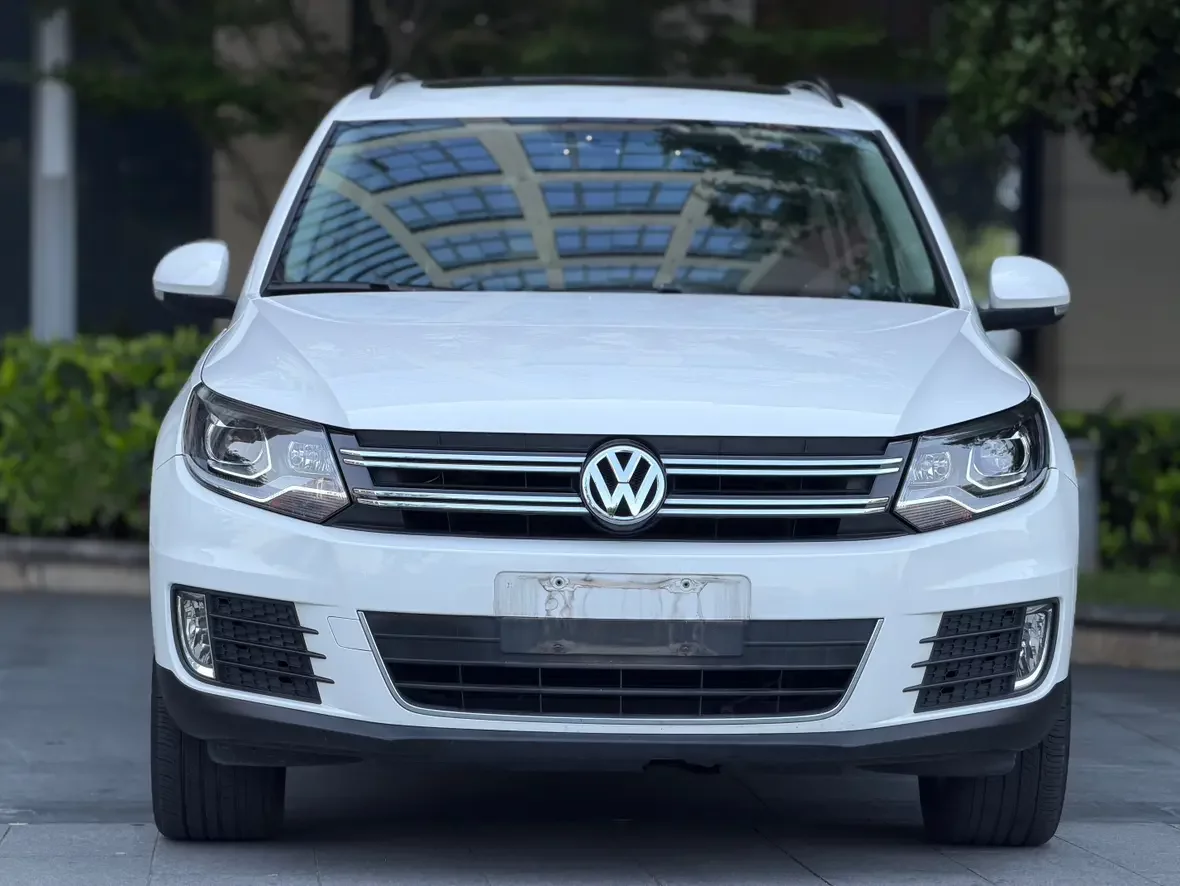 Volkswagen Tiguan (Tharu)