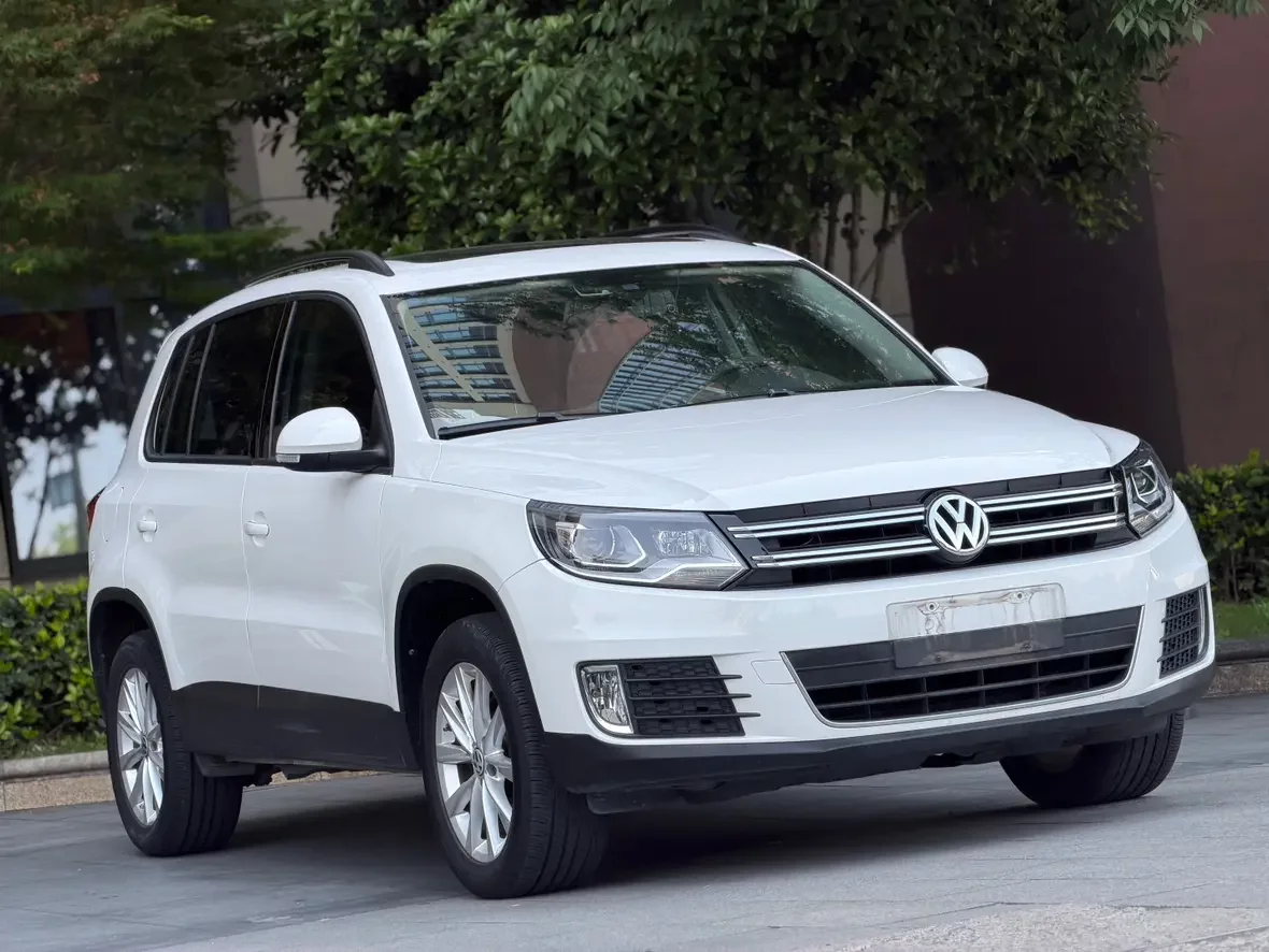 Volkswagen Tiguan (Tharu)