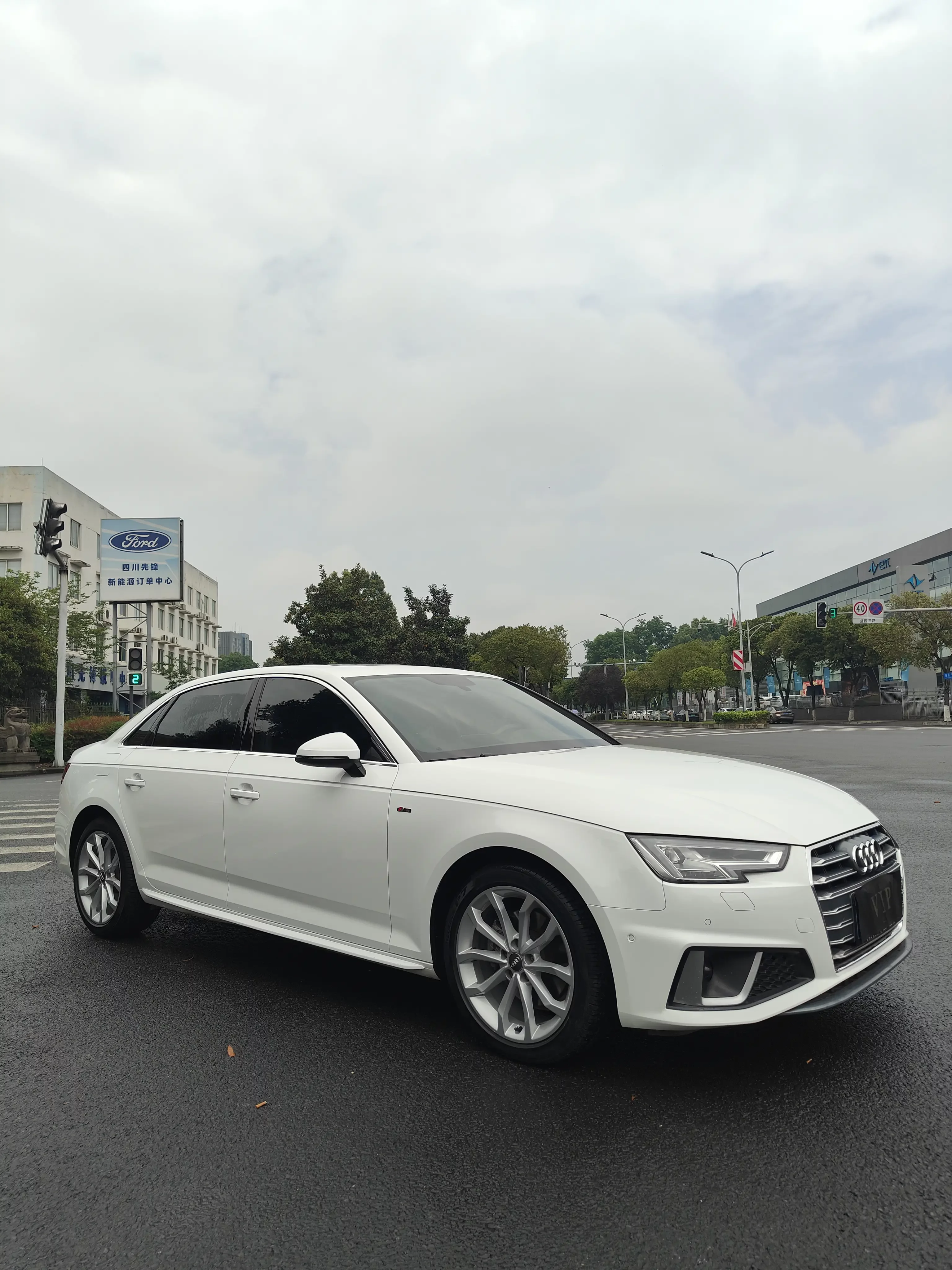 Audi A4L