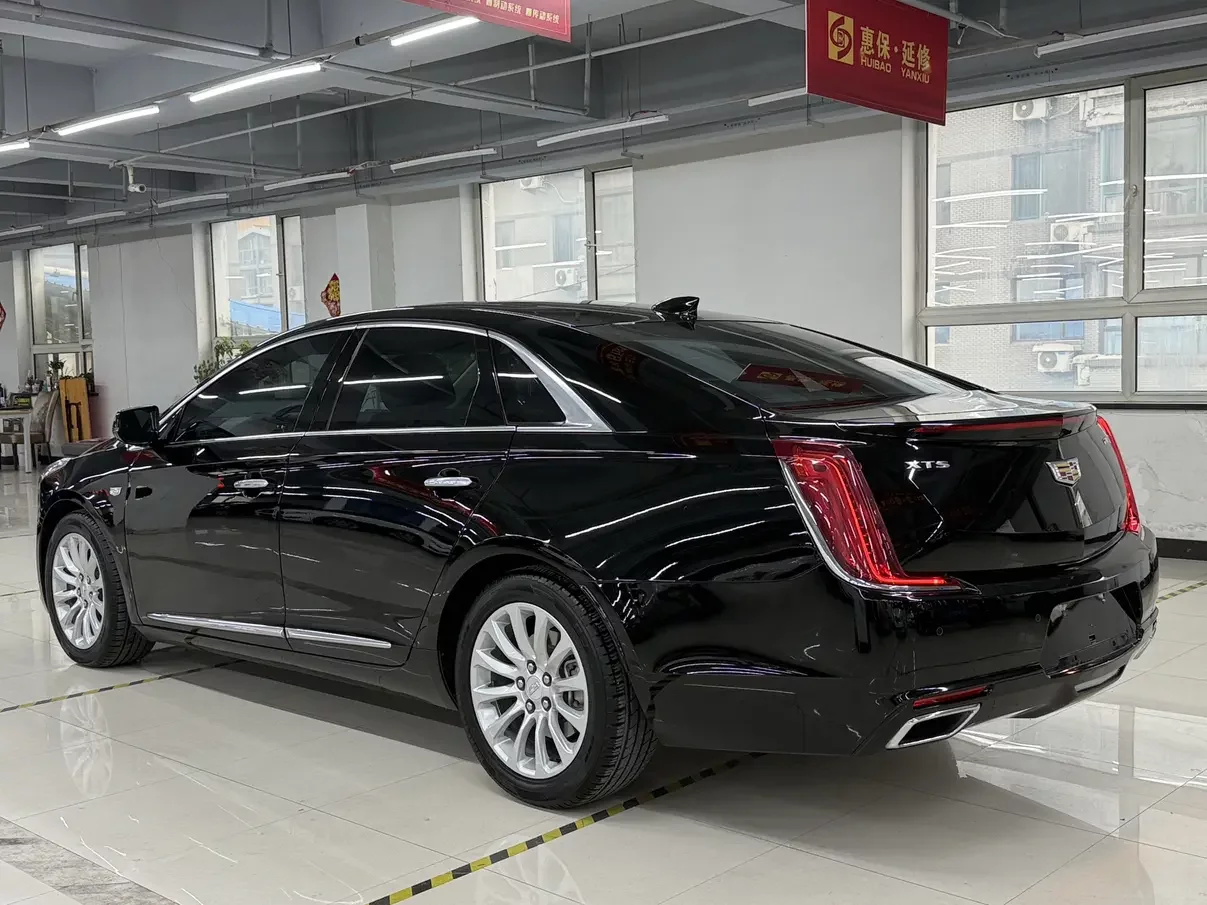 Cadillac XTS