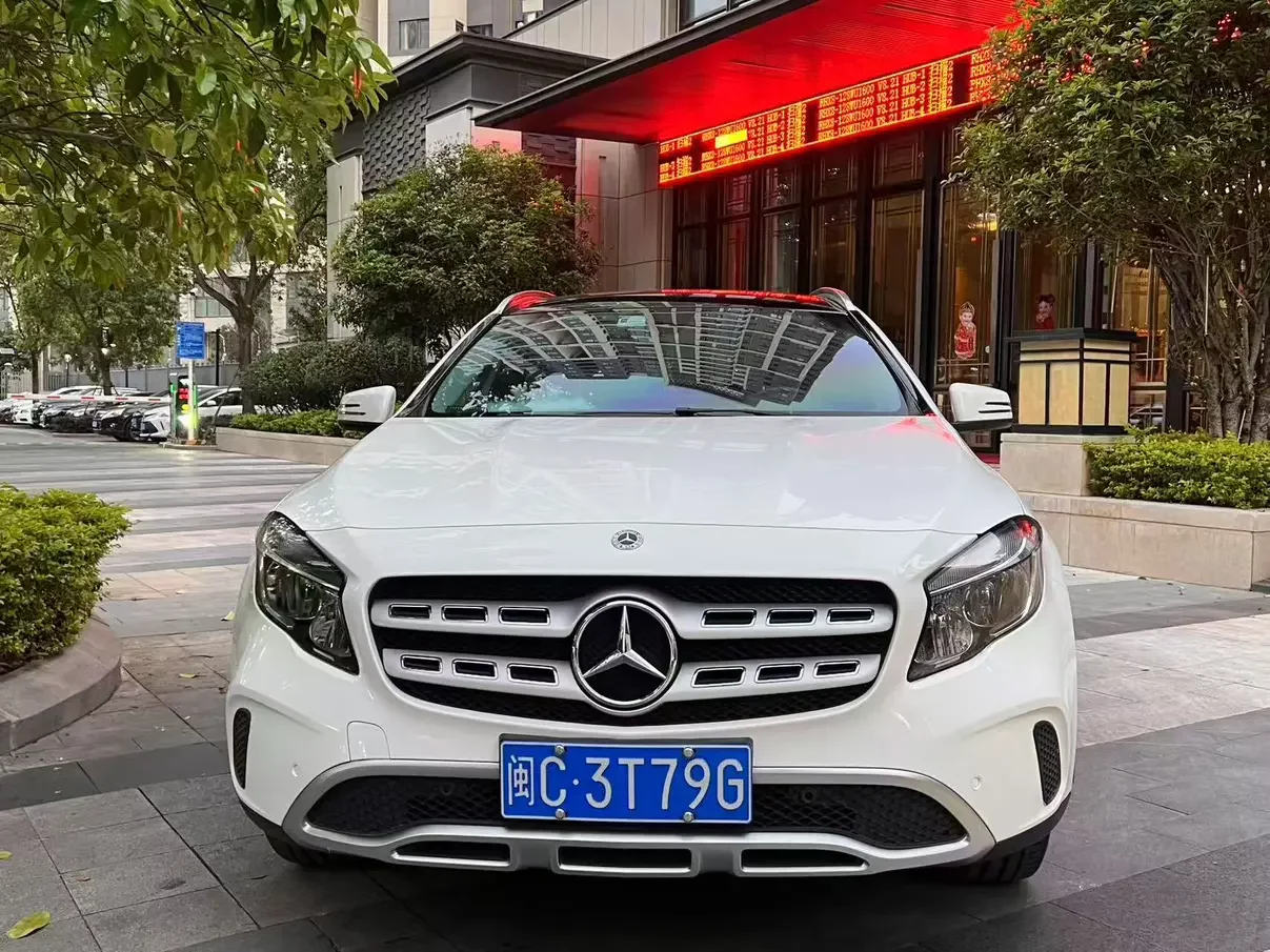 Mercedes-Benz GLA