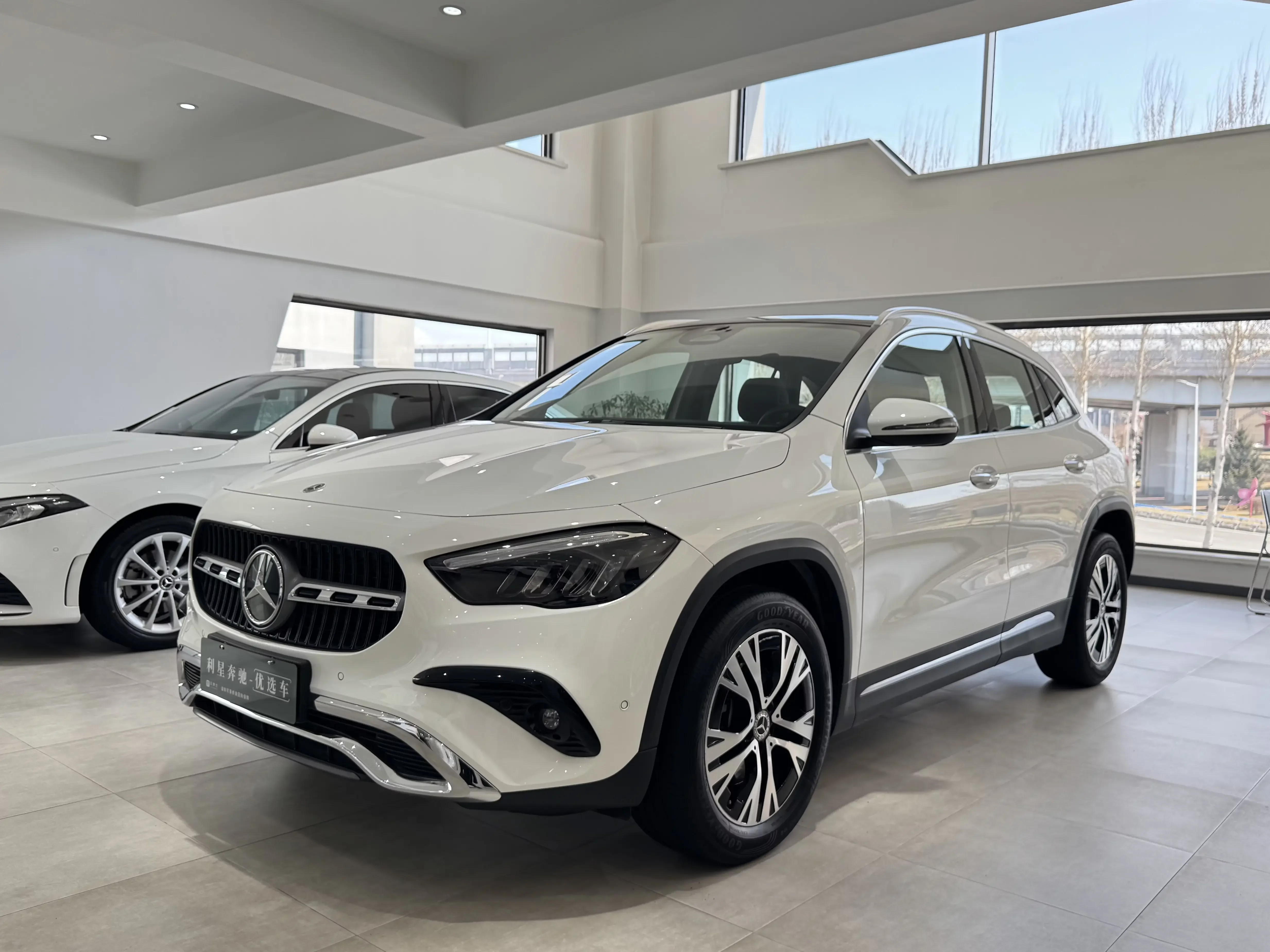 Mercedes-Benz GLA