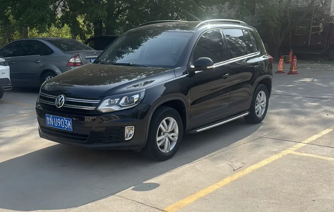 Volkswagen Tiguan (Tharu)