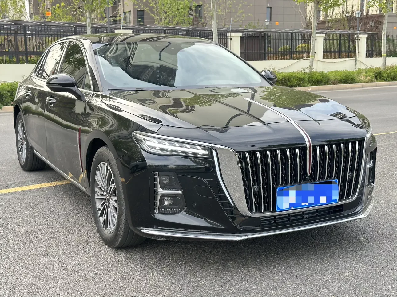 Hongqi H5