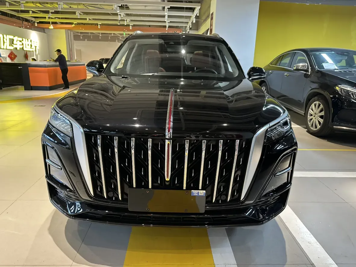 Hongqi HS5