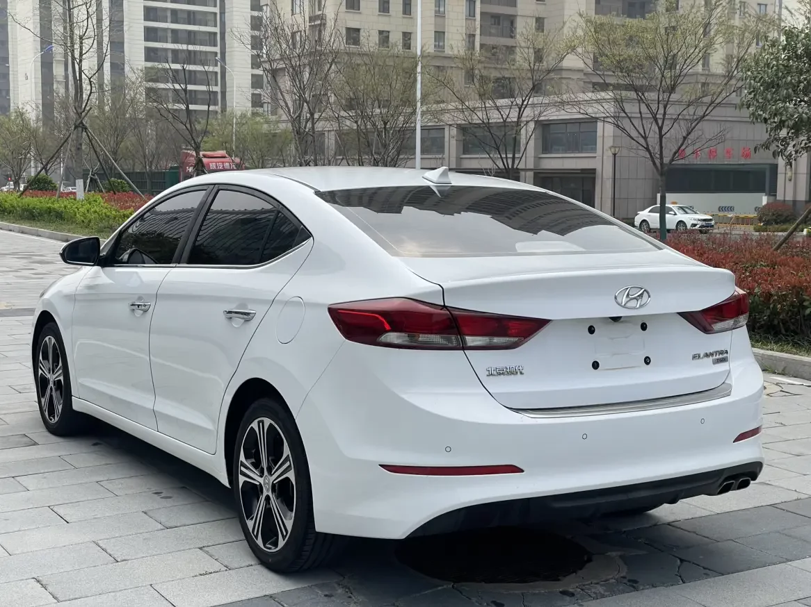 Hyundai lead