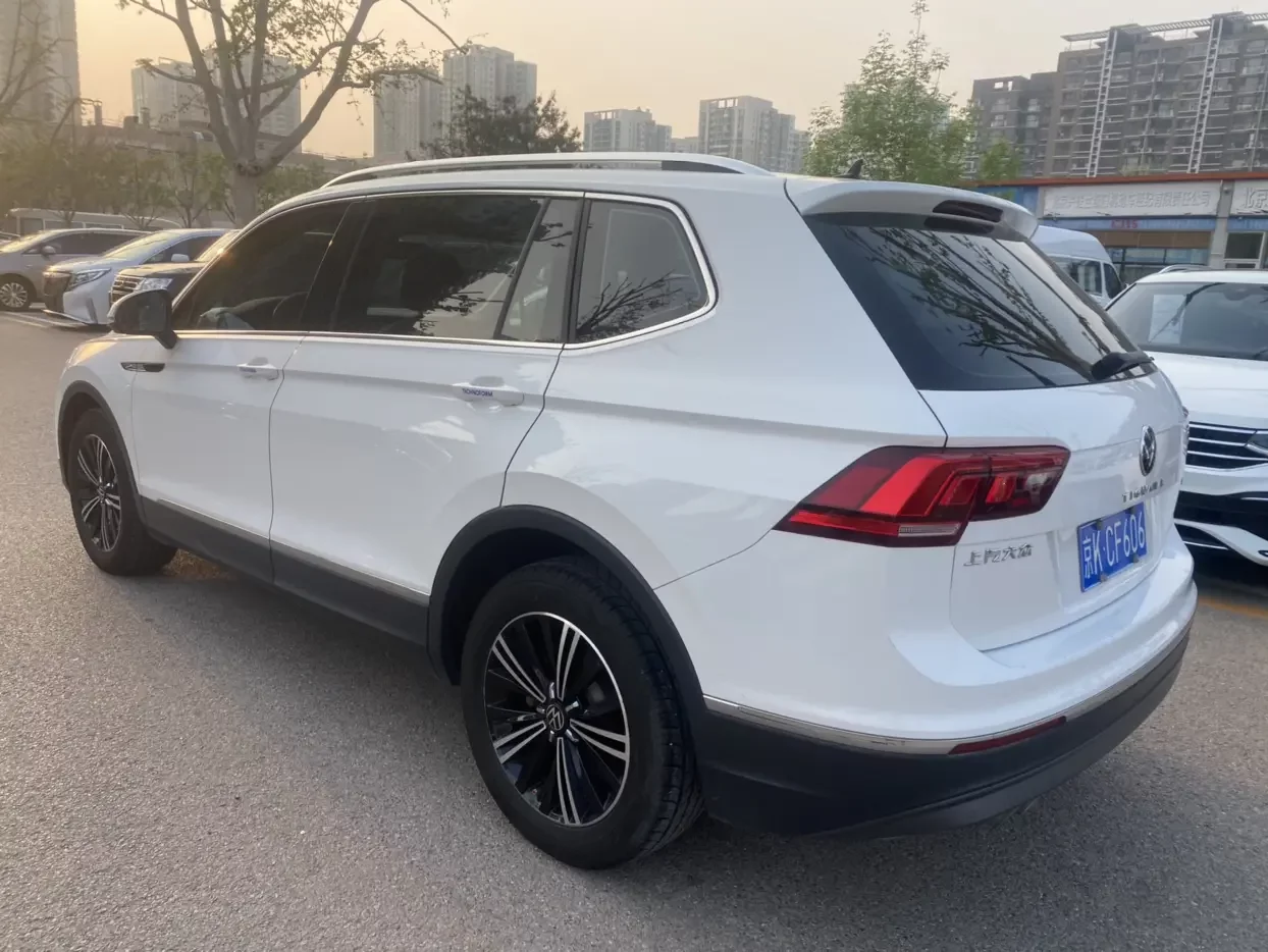 Volkswagen Tiguan L