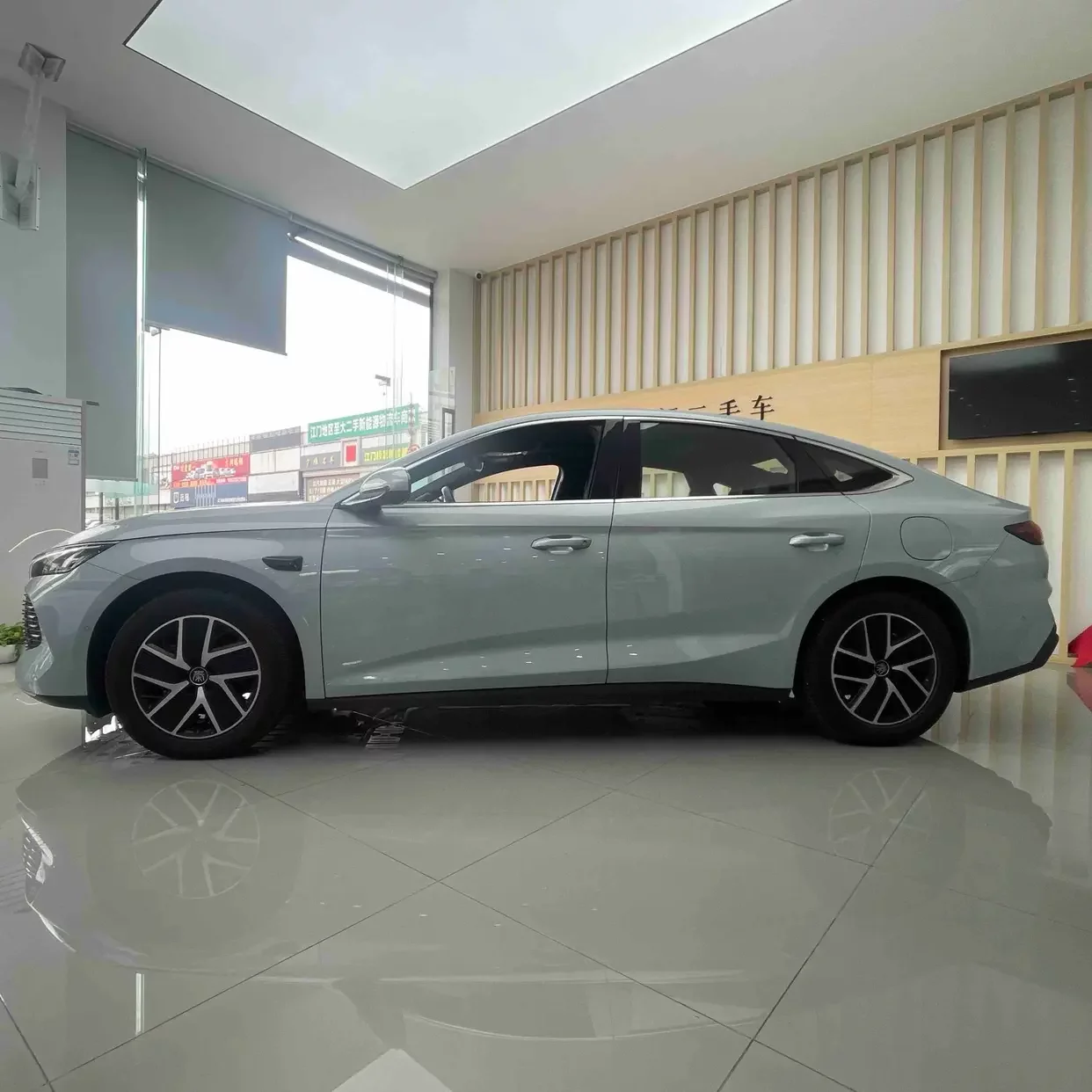 BYD Qin L DM
