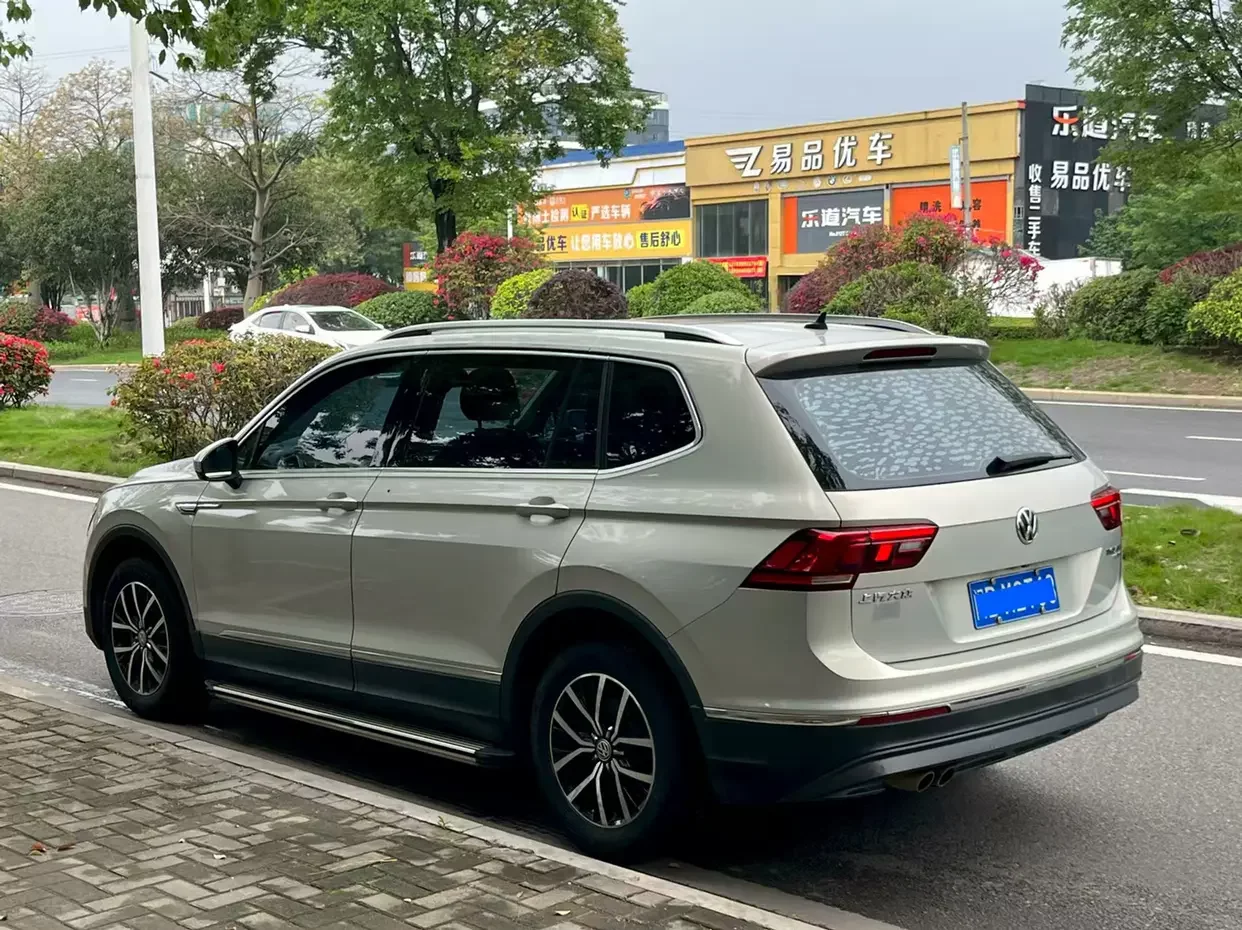 Volkswagen Tiguan L