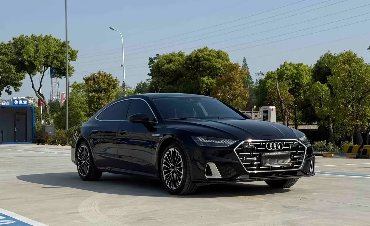 Audi A7L