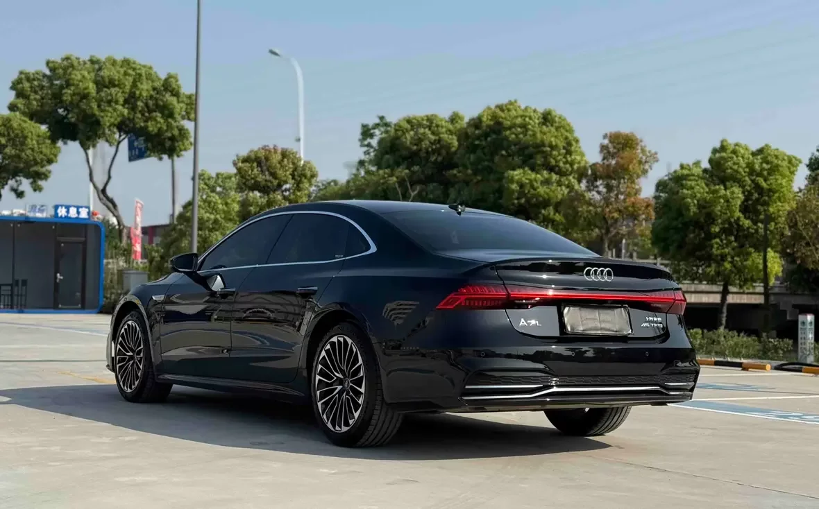 Audi A7L