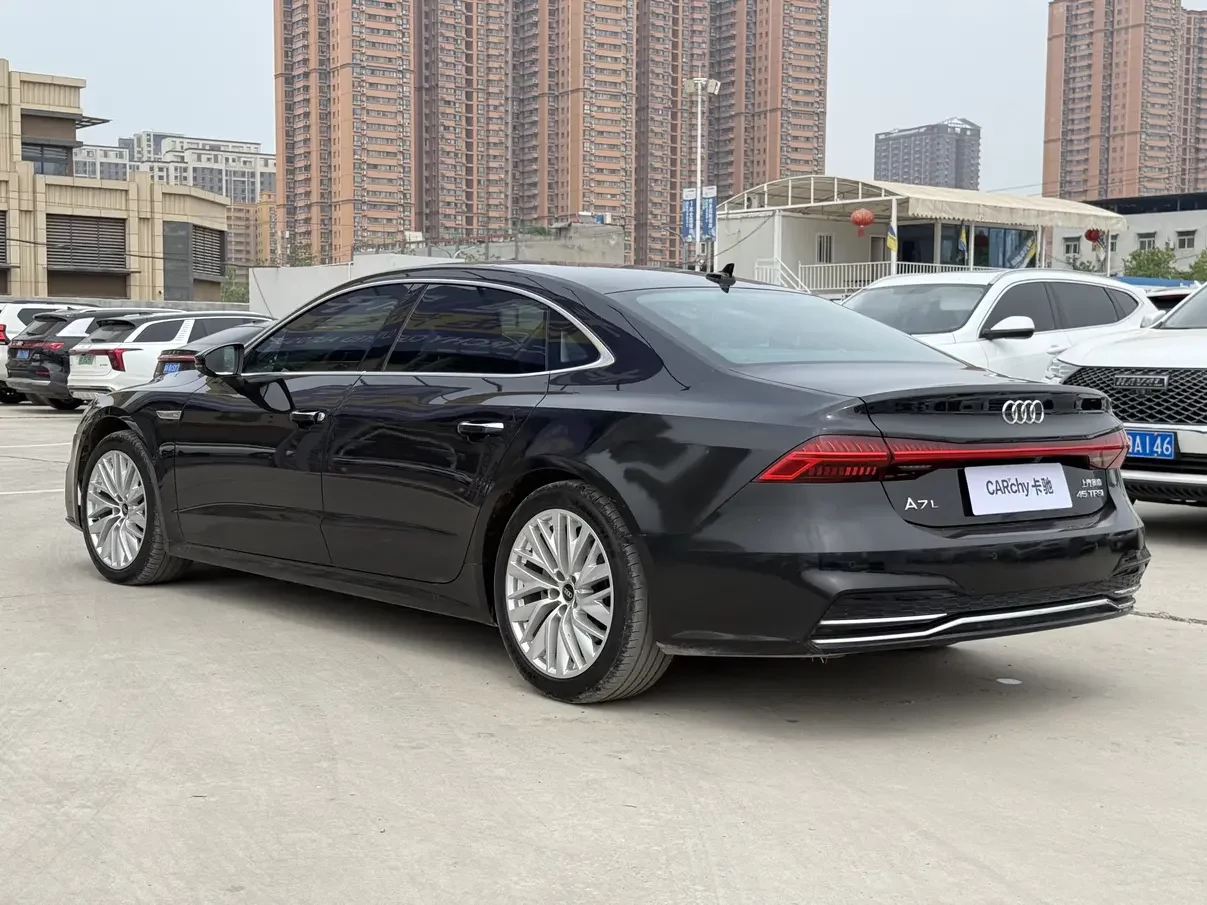 Audi A7L
