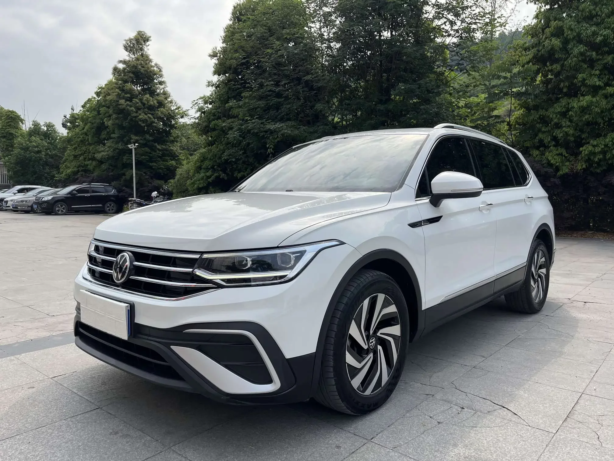 Volkswagen Tiguan L