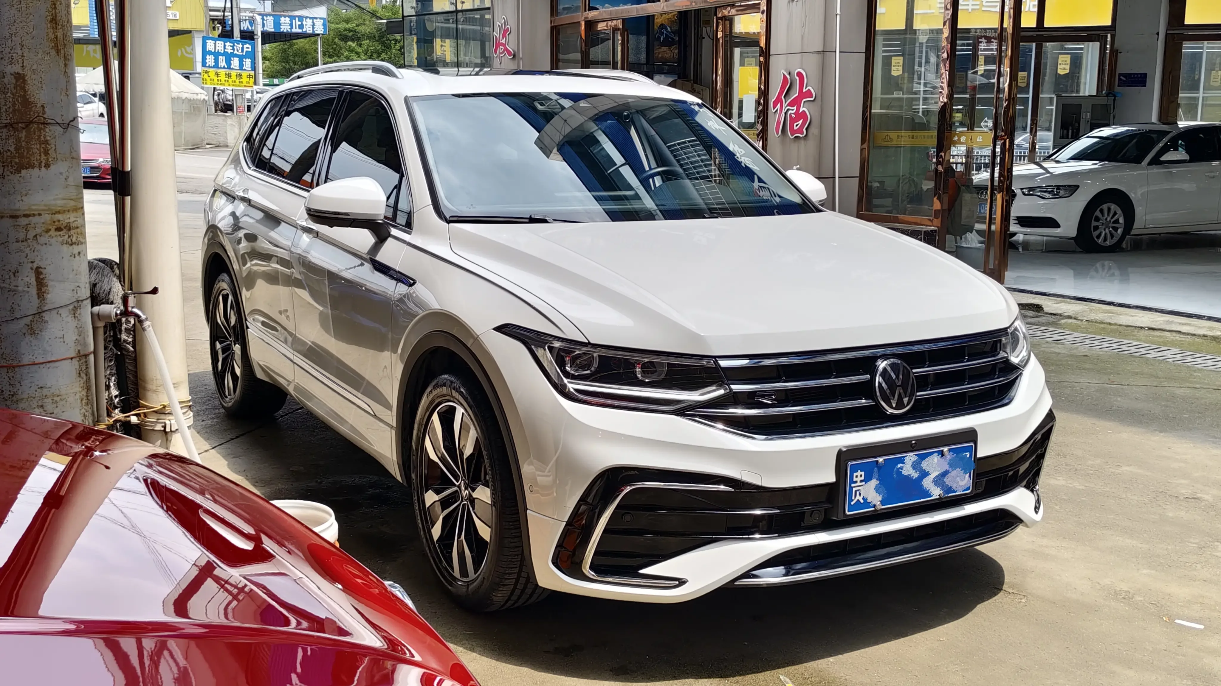 Volkswagen Tiguan L