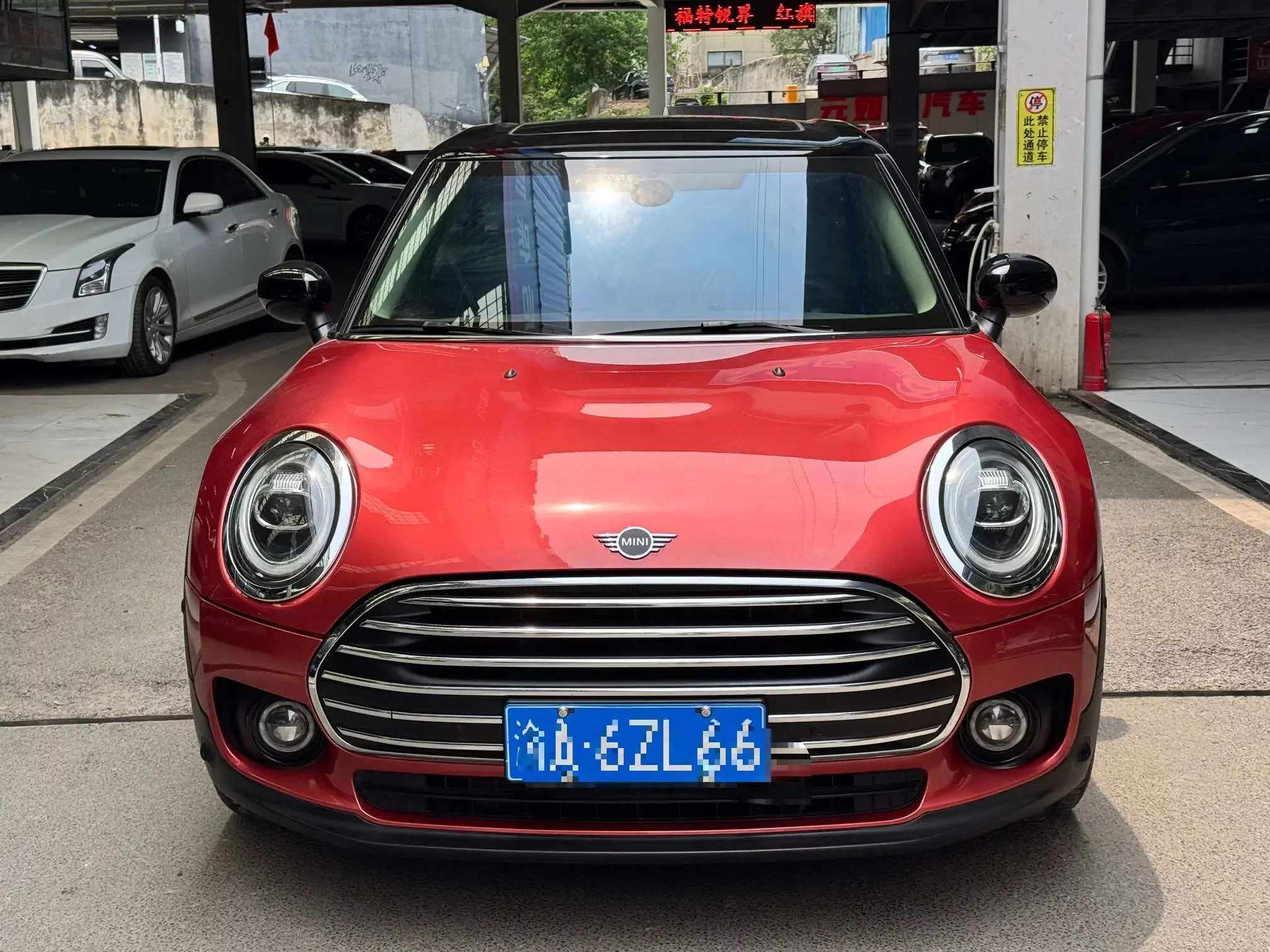 MINI CLUBMAN