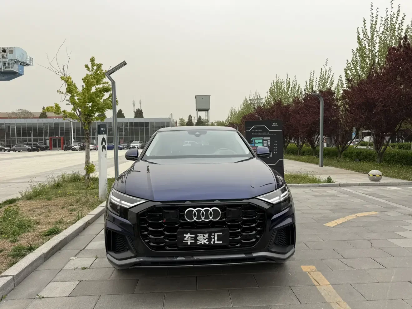 Audi Q8