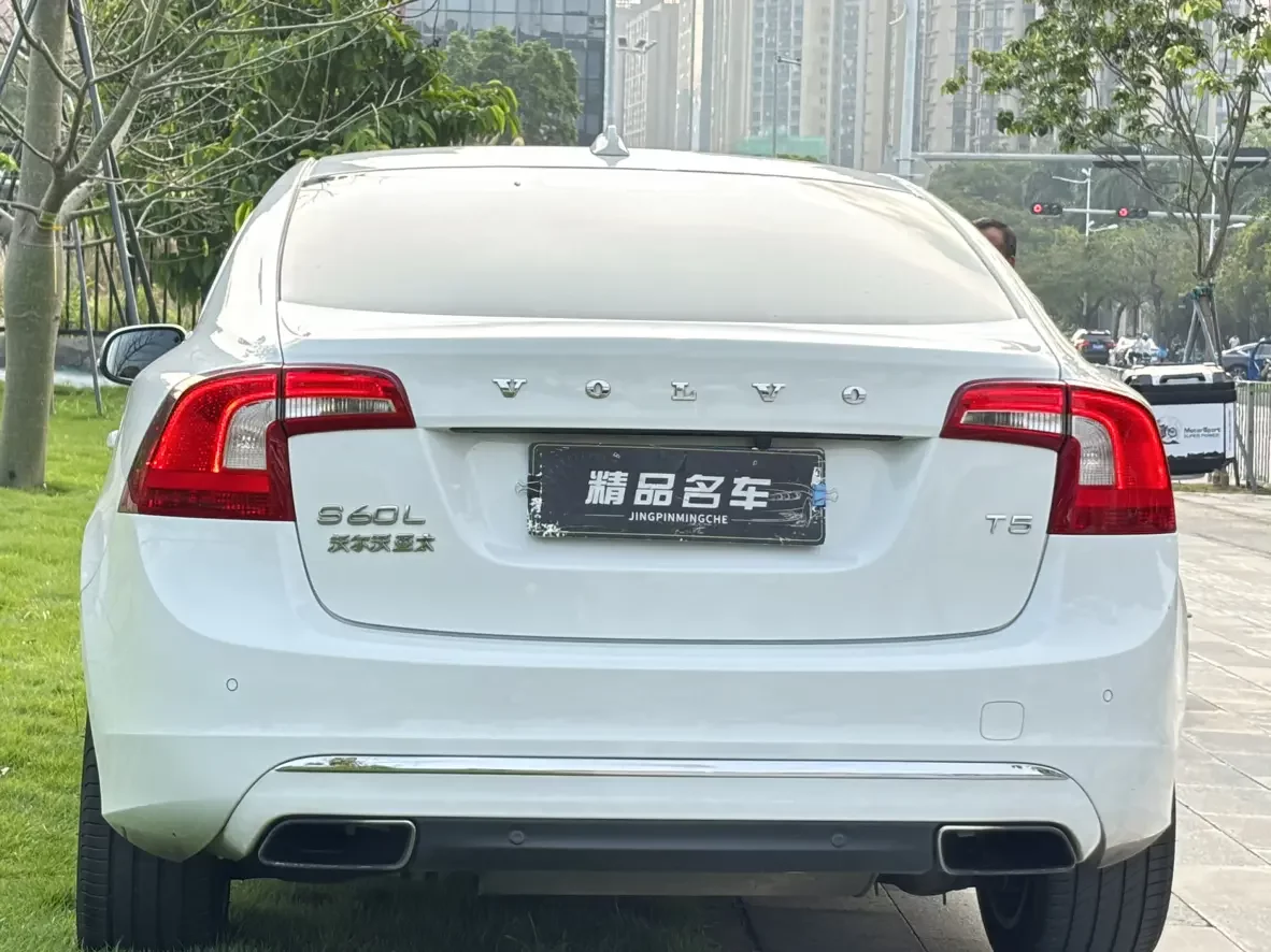 Volvo S60