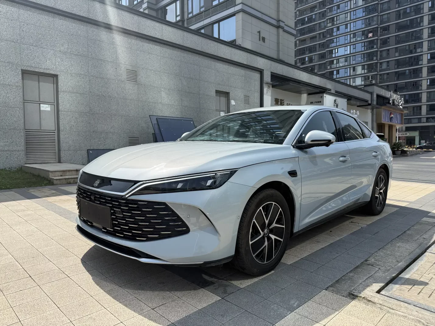 BYD Qin L DM