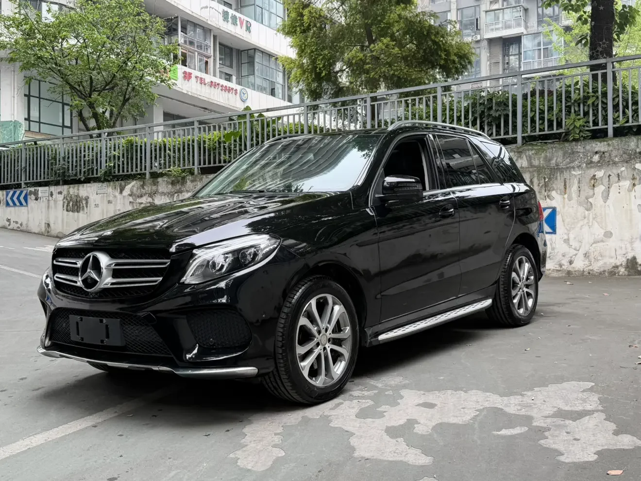 Mercedes-Benz GLE (Imported)