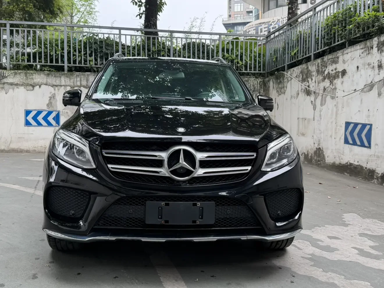 Mercedes-Benz GLE (Imported)