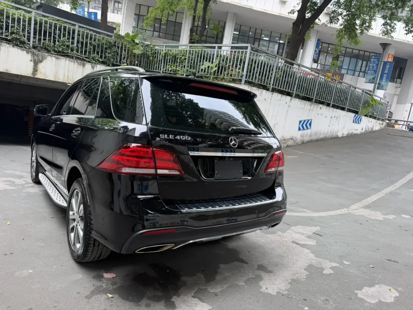 Mercedes-Benz GLE (Imported)