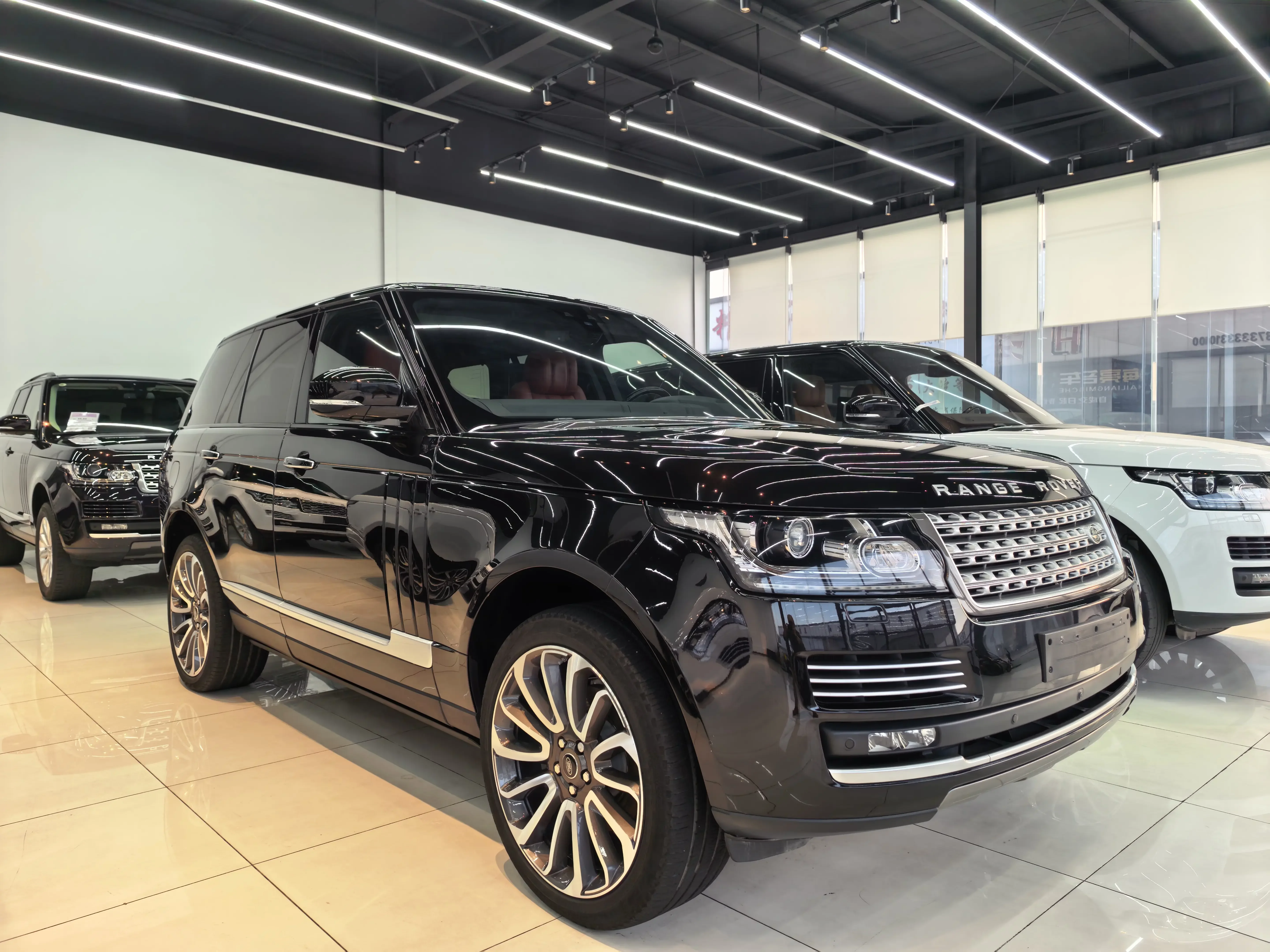 Land Rover range rover