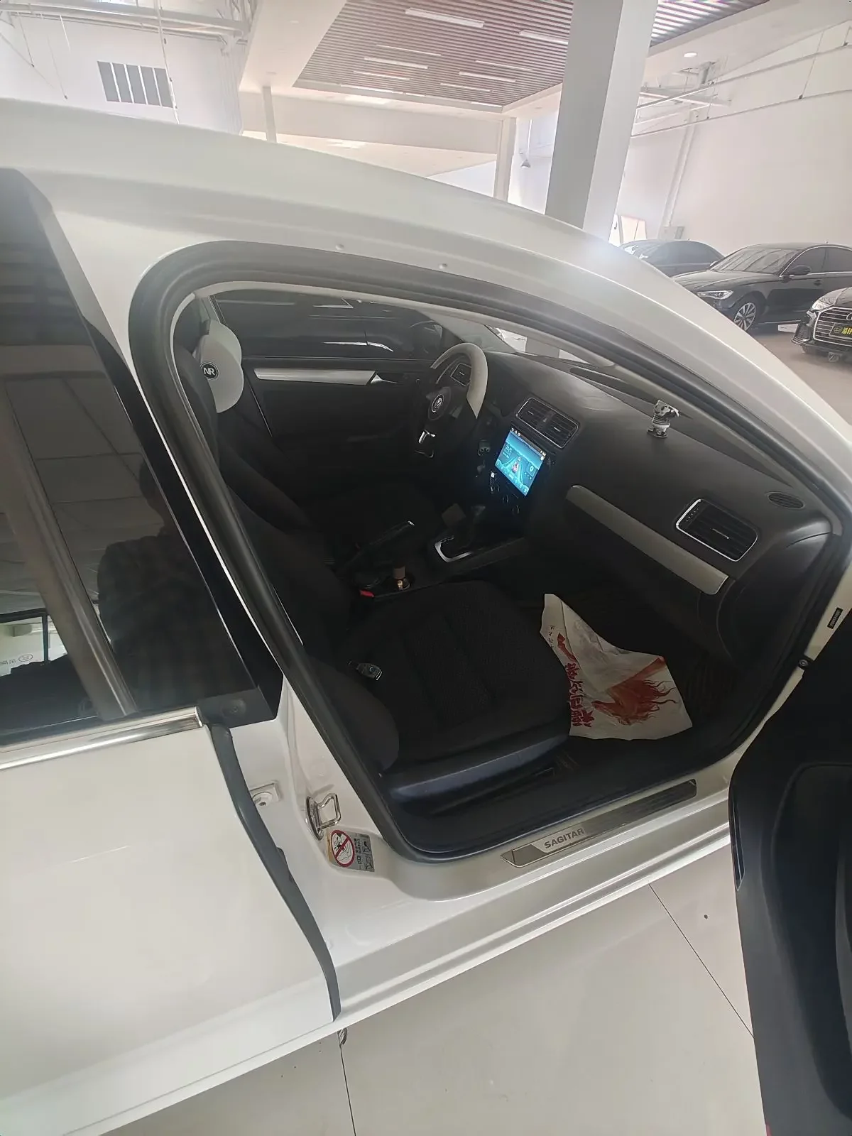 Volkswagen Sagitar