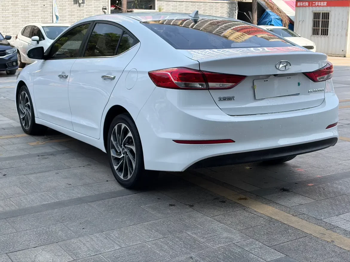 Hyundai lead