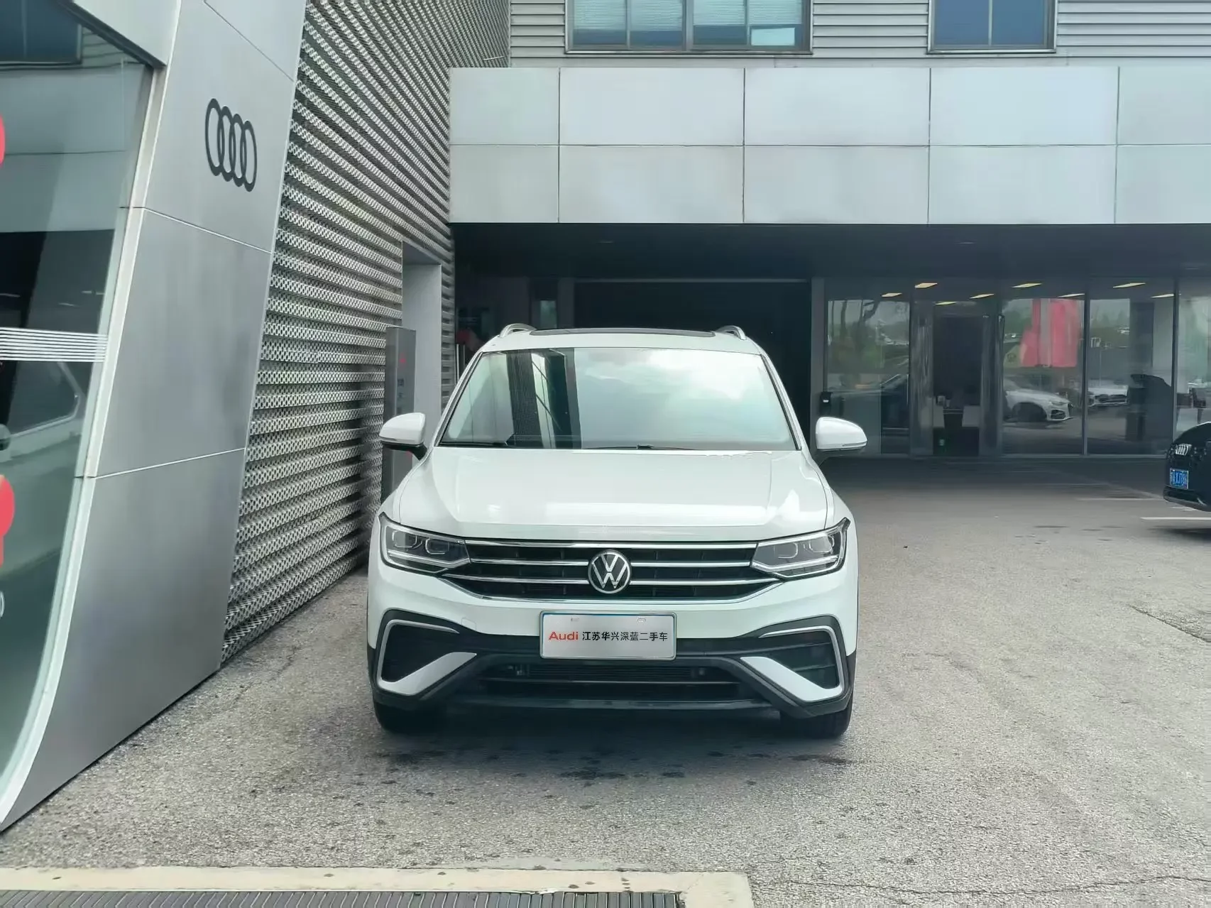Volkswagen Tiguan L