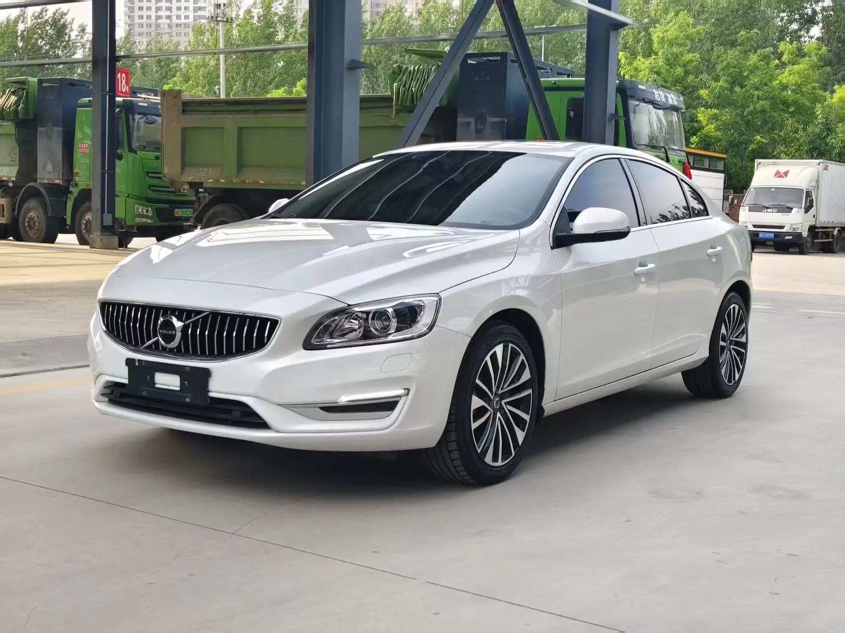Volvo S60
