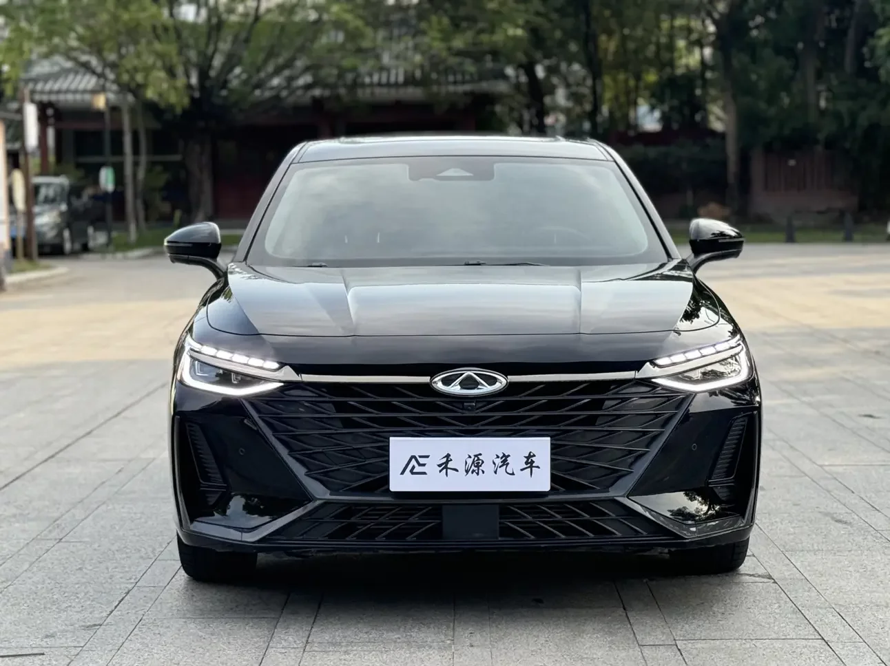Chery Arrizo 8