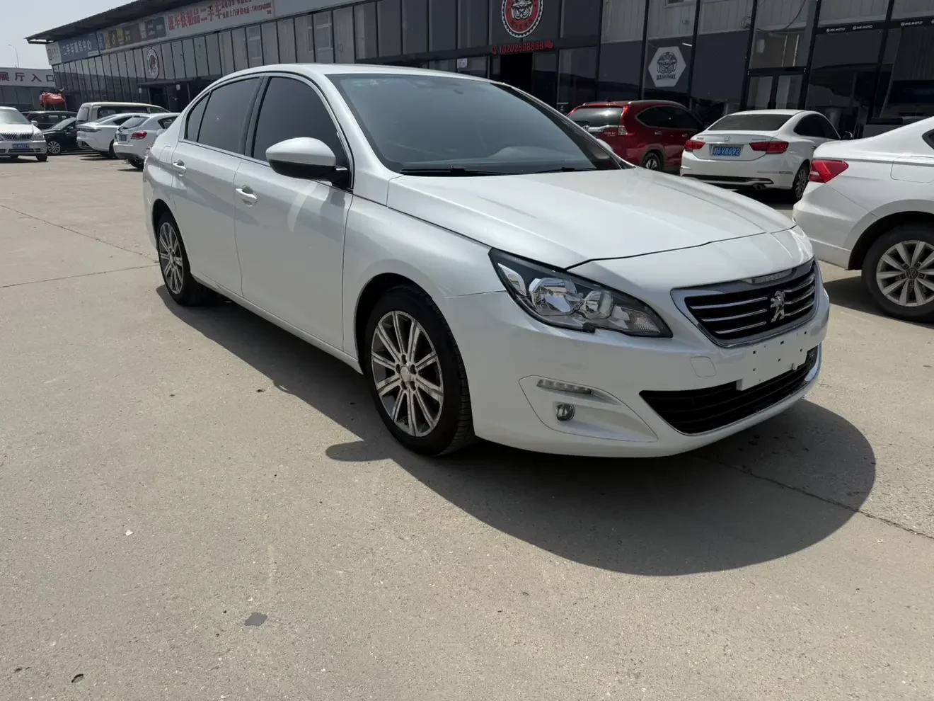 Peugeot 408
