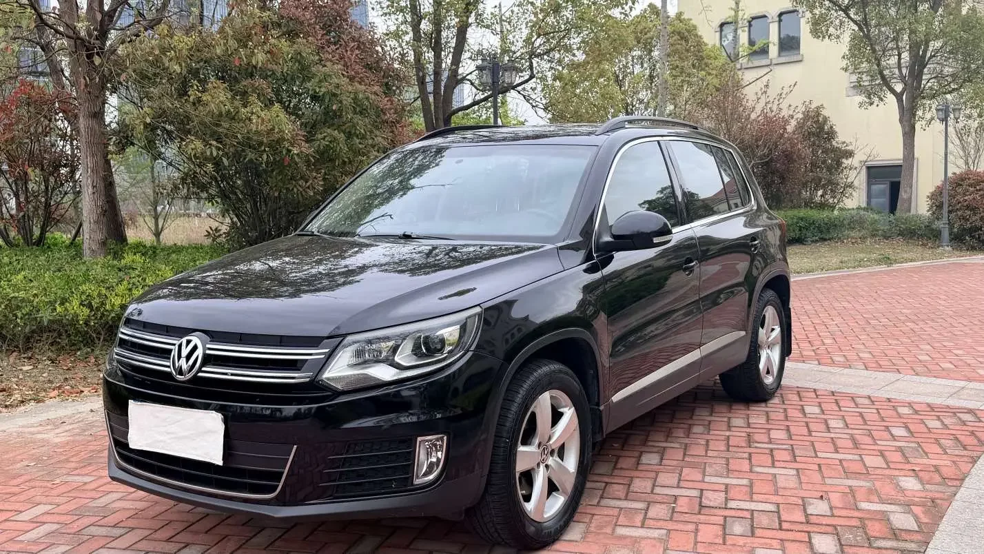 Volkswagen Tiguan (Tharu)
