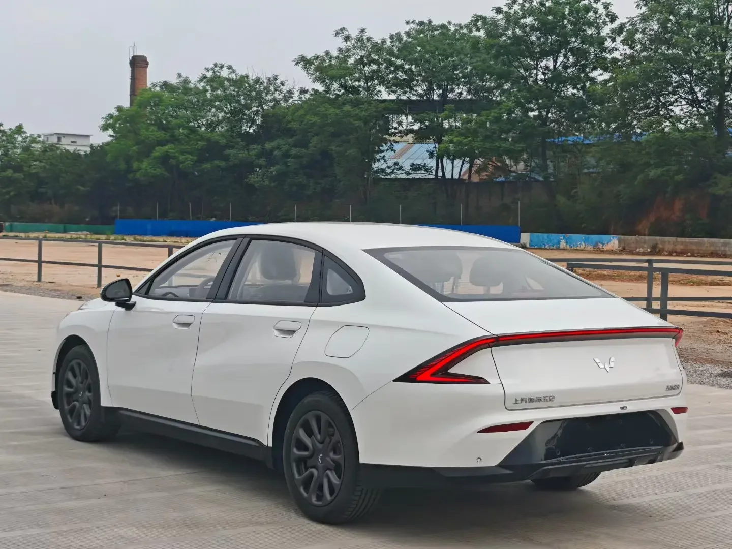 Wuling Starlight PHEV
