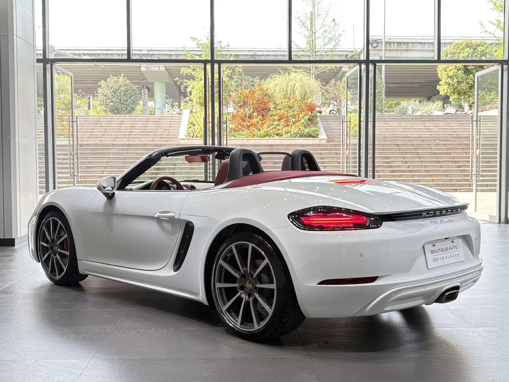 Porsche 718
