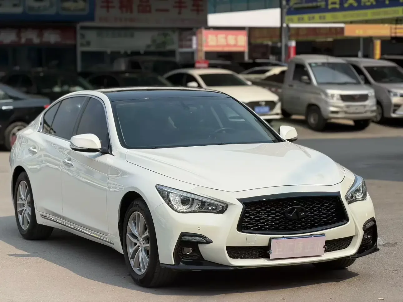 Infiniti Q50L