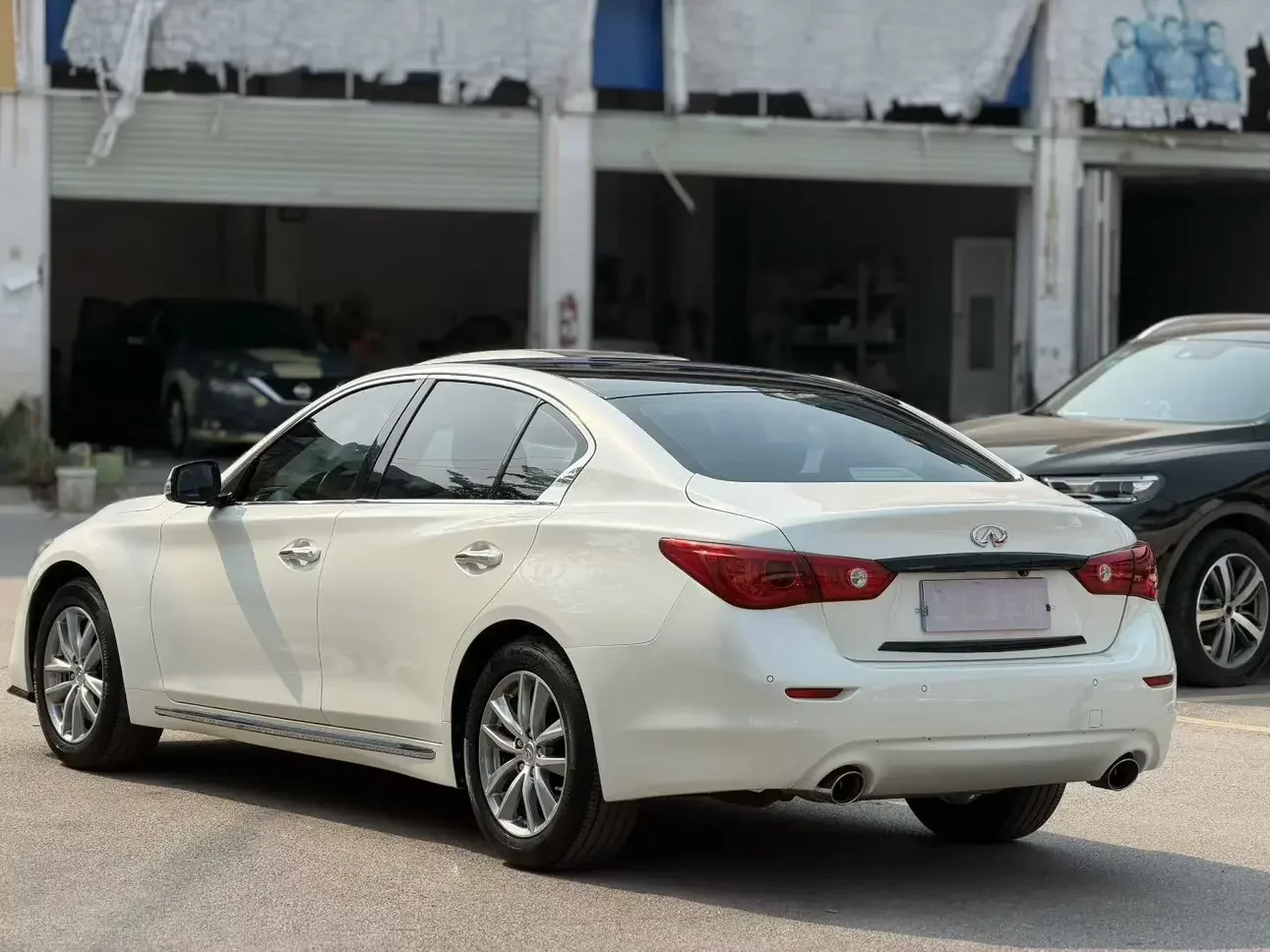 Infiniti Q50L