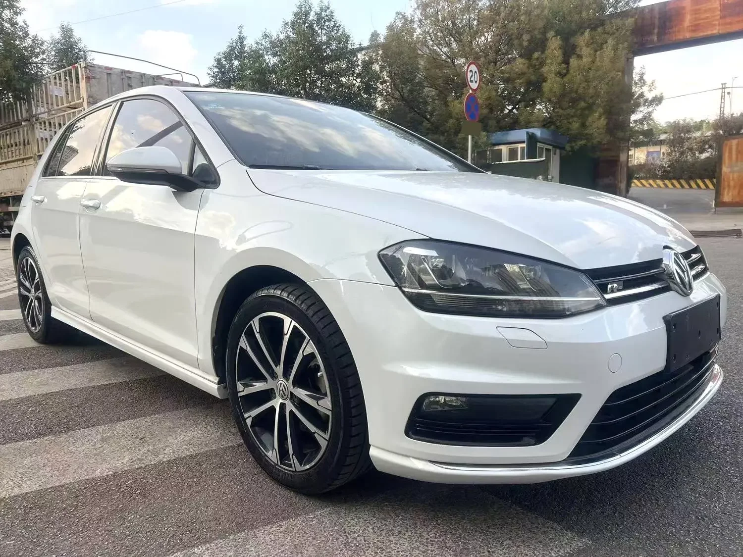 Volkswagen golf
