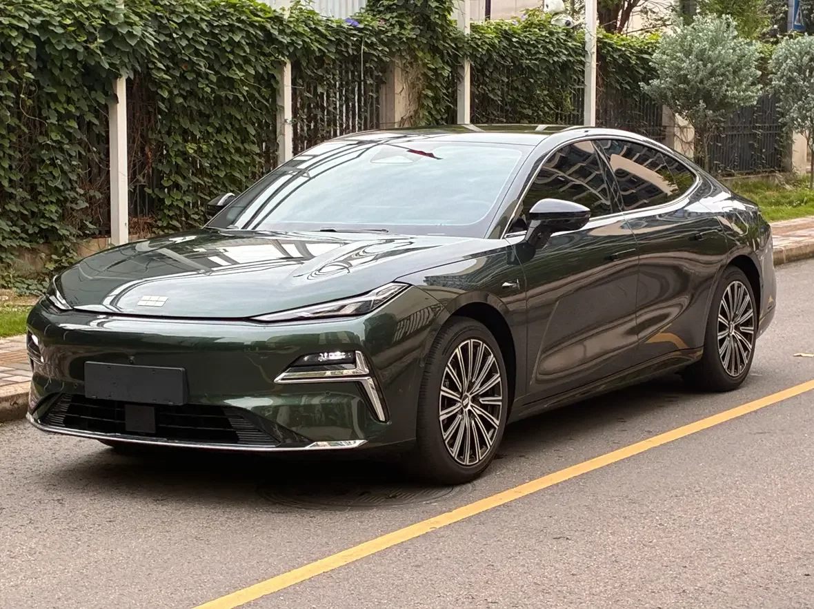 Geely Galaxy Star 8 PHEV