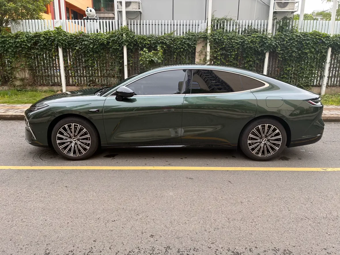 Geely Galaxy Star 8 PHEV