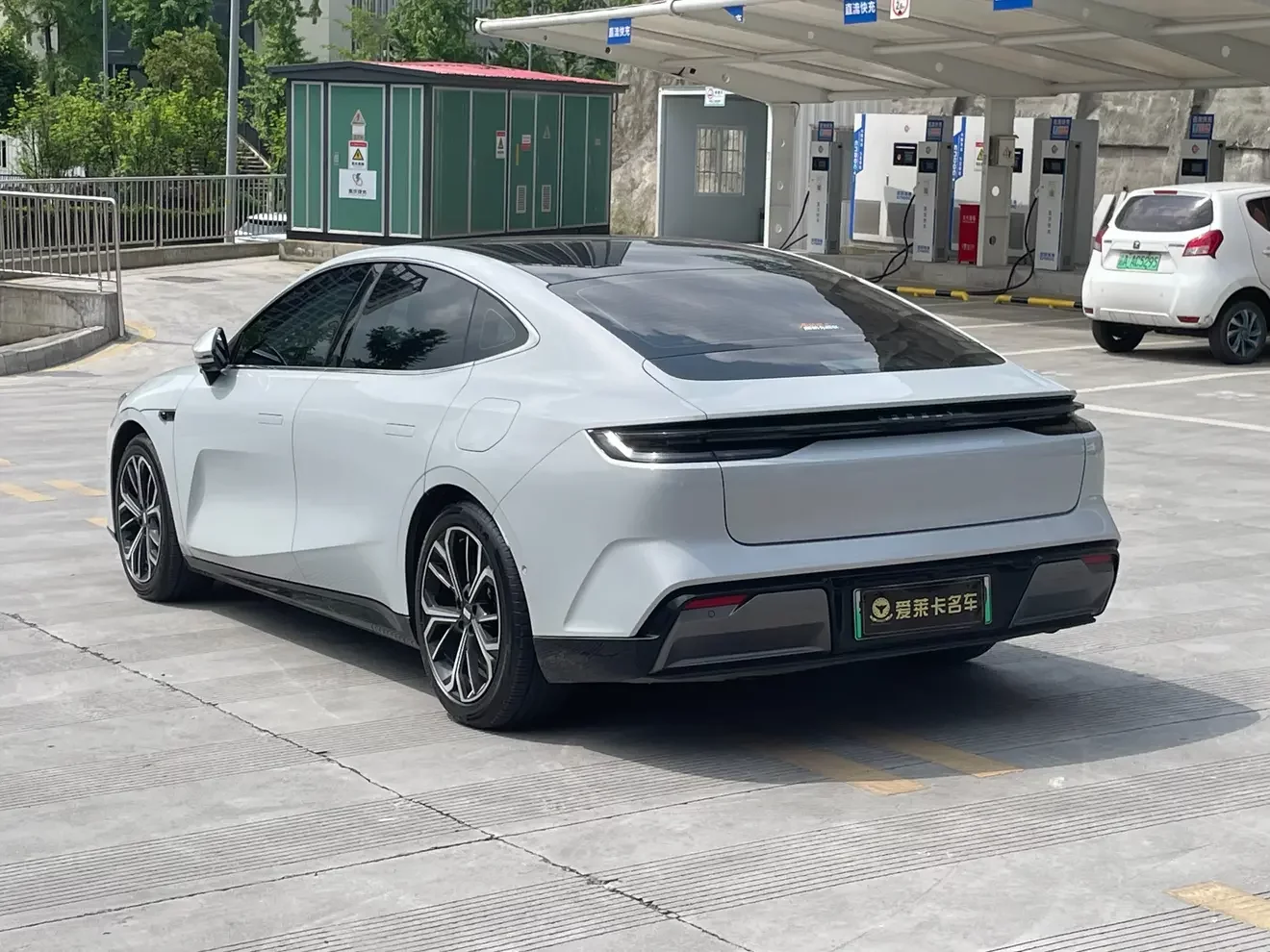 Geely Galaxy E8