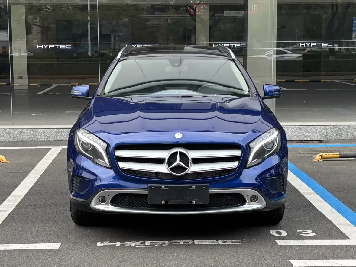 Mercedes-Benz GLA