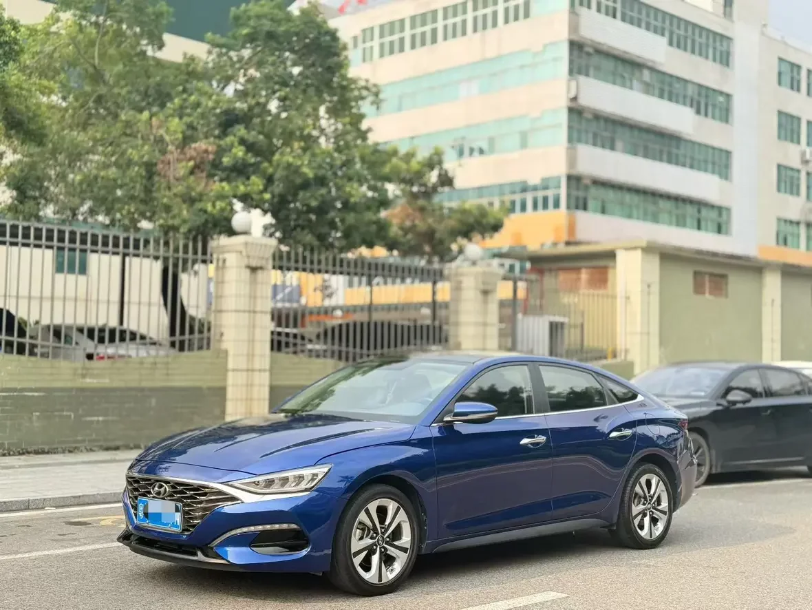 Hyundai Lafesta