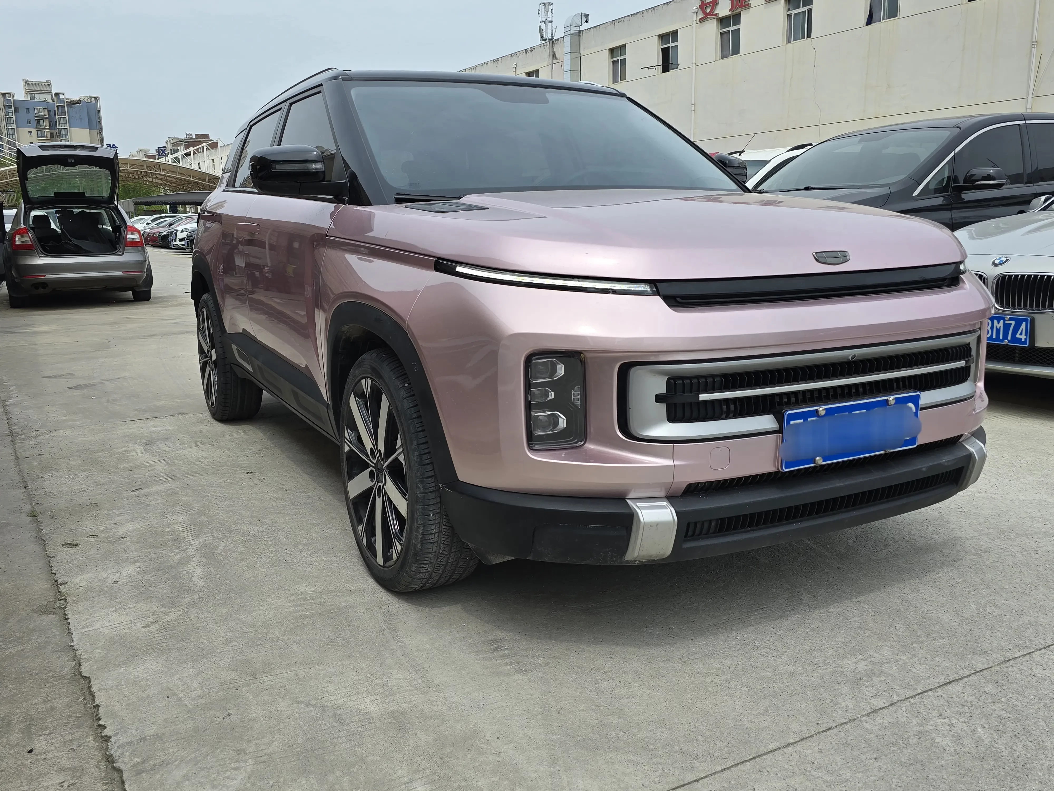 Geely ICON