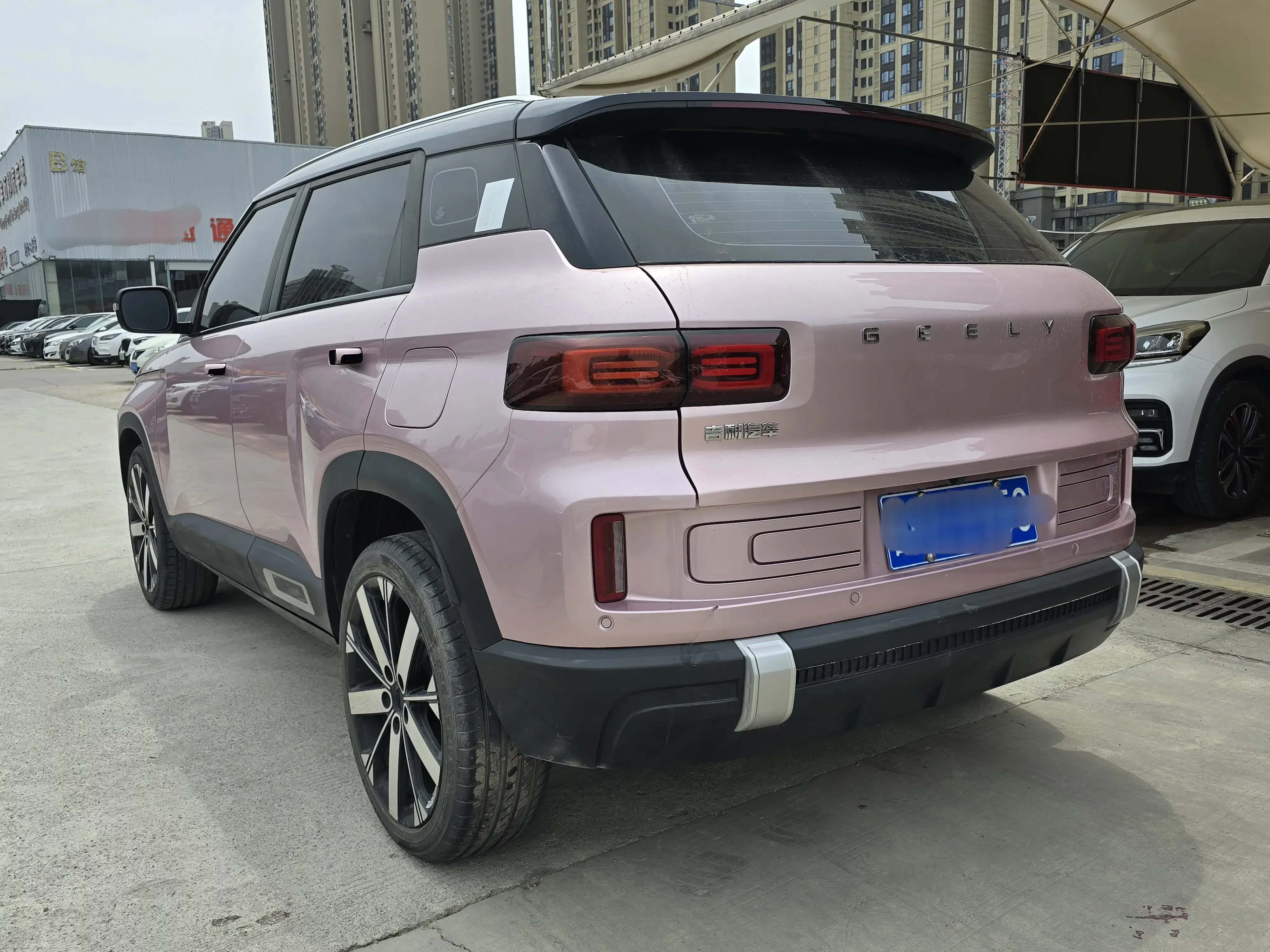 Geely ICON